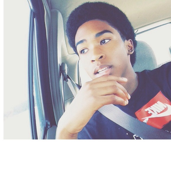 Profile Picture of Carl Collins (@carlcdc1) on Poshmark