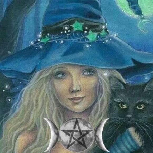 Profile Picture of Trish Faubion (@stormywch) on Poshmark