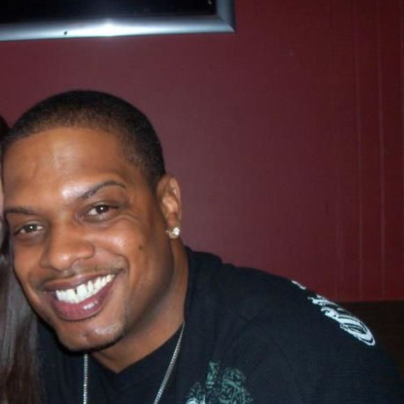 Profile Picture of Eric Bowman (@ericb1_) on Poshmark