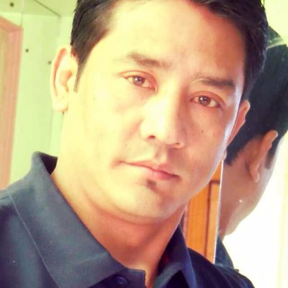 Profile Picture of Arun Singh (@thakuri) on Poshmark