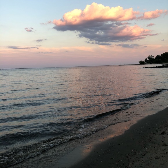 Bailey Wilder - Poshmark Profile Picture of Bailey Wilder (@bgwilder88) on Poshmark