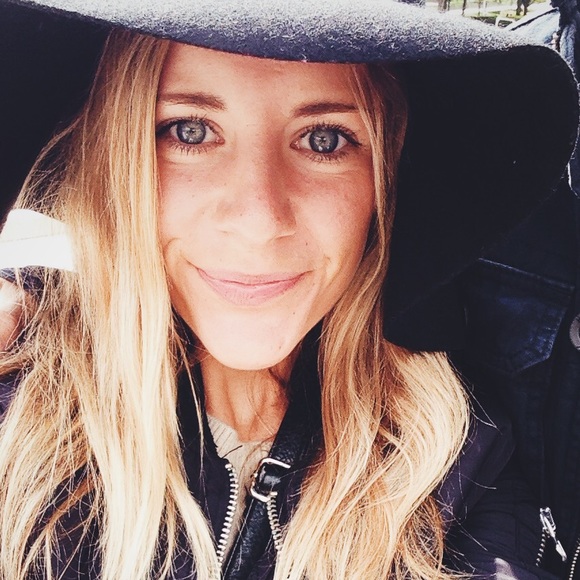 Profile Picture of Johanna Tillstrom (@jtillstrom) on Poshmark