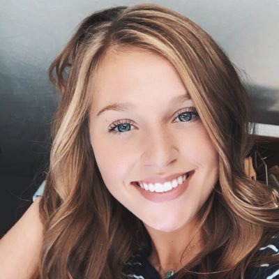 Profile Picture of Aislinn Hughes (@_aislinnhughes) on Twitter