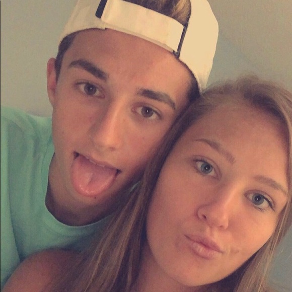 Profile Picture of Alexa Fleming (@alexafleminf) on Poshmark