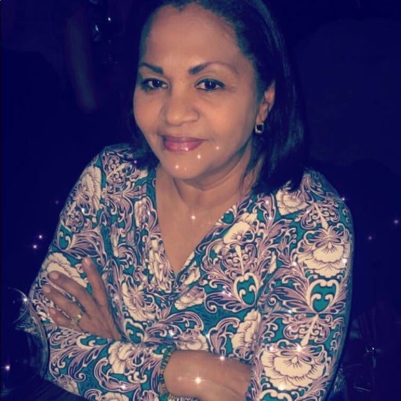 Profile Picture of Josefina Duval (@josefinad17) on Poshmark