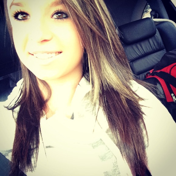 Profile Picture of Haley Griffith (@17haleyanne) on Poshmark
