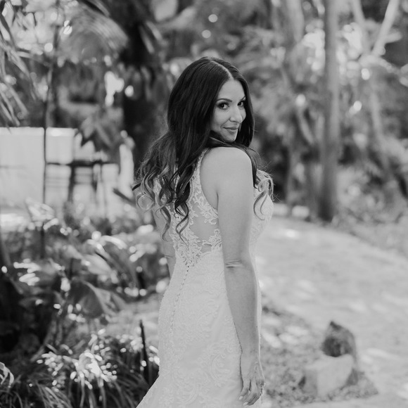 Profile Picture of Alexa Hofmann (@alexahofmann7) on Poshmark