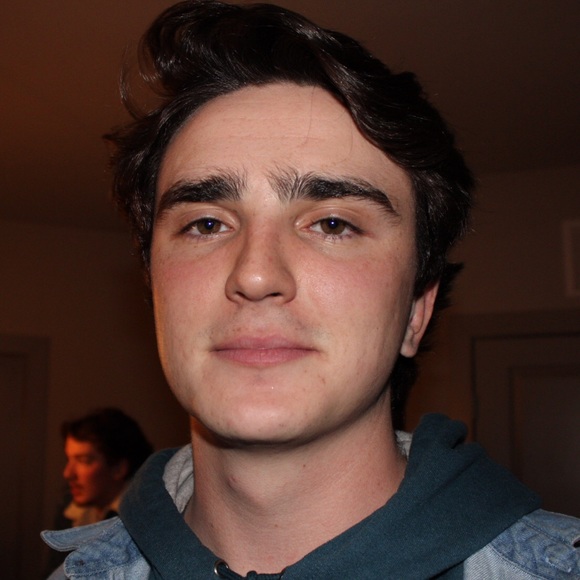 Profile Picture of Max Kloberdanz (@kloberdanzmax) on Poshmark