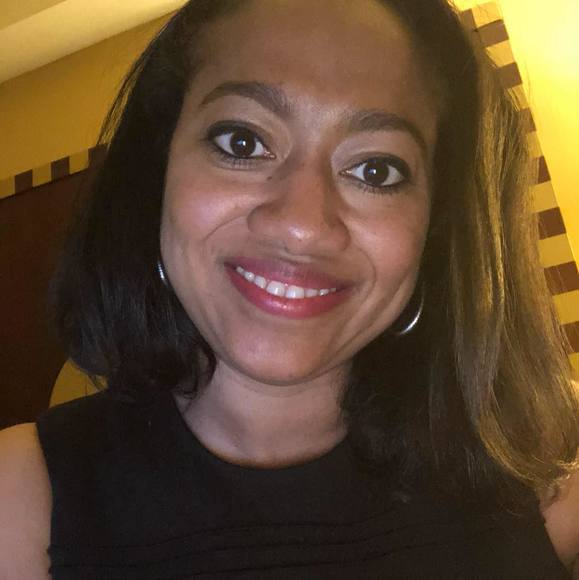 Profile Picture of Leibnitz Pirozzi (@ldenissem) on Poshmark