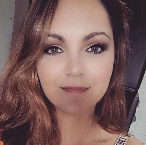 Profile Picture of Angel Musilli (@streetluv22610) on Poshmark