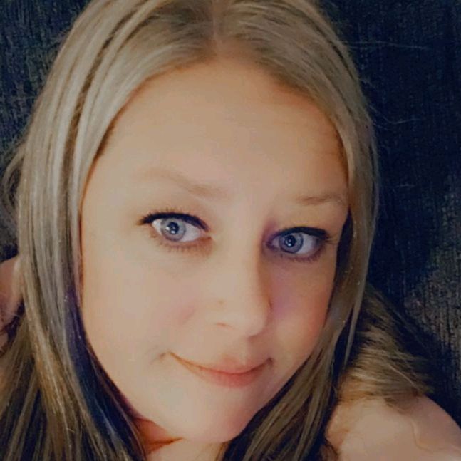 Profile Picture of Cassandra (@c_anderson5) on Tiktok