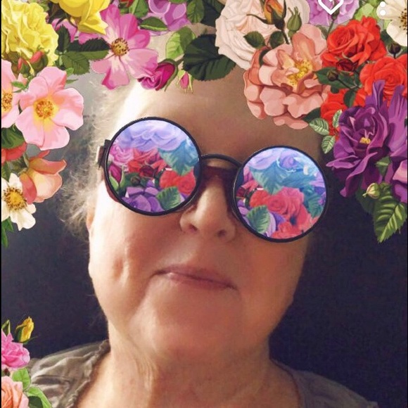 Profile Picture of Deb Selvig (@debbydo463) on Poshmark