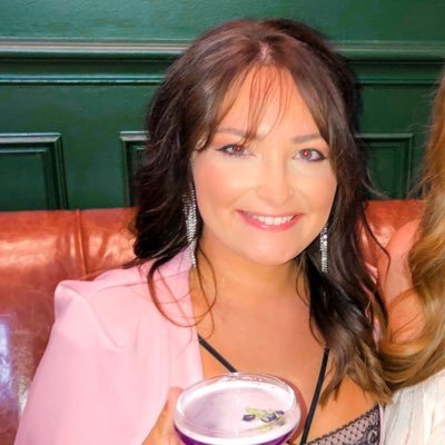 Profile Picture of Amanda (@AmandaWSmiles) on Twitter