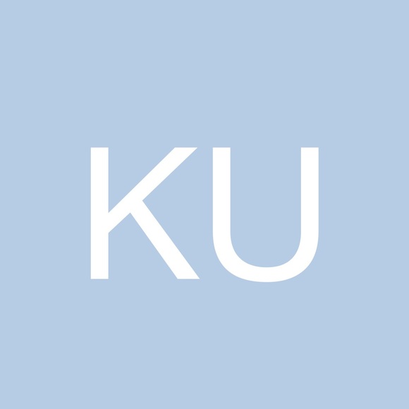 Profile Picture of Kenia Usselmann (@keniaussy101) on Poshmark