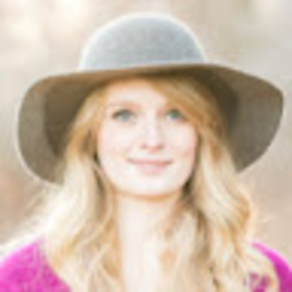 Profile Picture of Brianne Chittle (@chittl45) on Poshmark