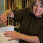 Profile Picture of Fran Barrett (@mudsatup) on Instagram