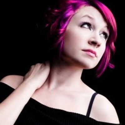 Profile Picture of Ashley Allbeeon Twitter