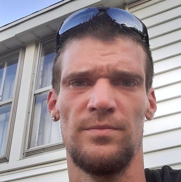 Profile Picture of Jax Aaron (@jaxaaron) on Poshmark