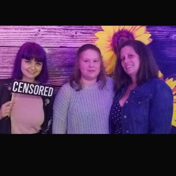 Profile Picture of Danielle Alexander (@dannileigh1982) on Poshmark