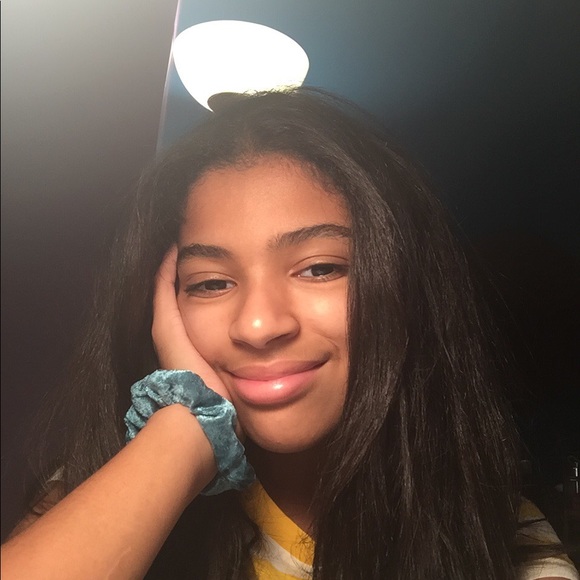 Profile Picture of Bianca Peralta (@bianca_peralta) on Poshmark