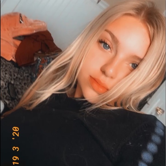 Profile Picture of Miranda Mcilroy (@mirandamc109) on Poshmark