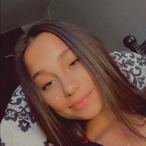 Profile Picture of Jaden Helphrey (@jadenhelphrey) on Poshmark