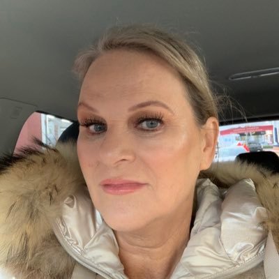 Profile Picture of Jackie Lloyd (@mammajlloyd) on Twitter