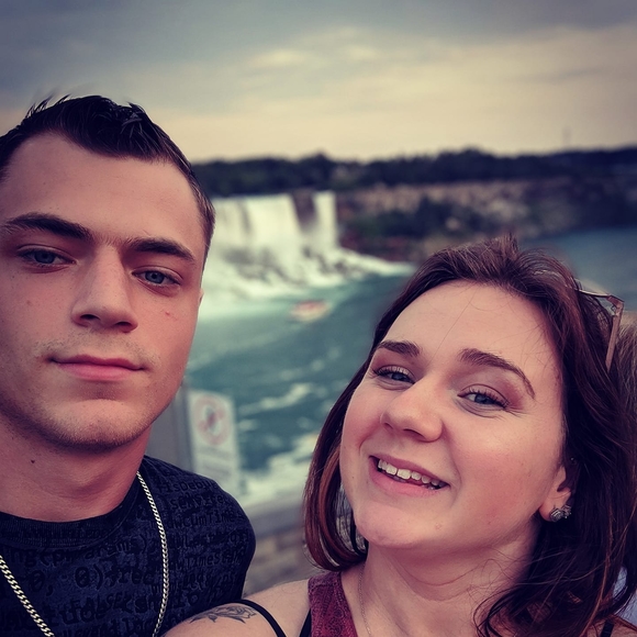 Profile Picture of Brett Ross (@brettross2202) on Poshmark