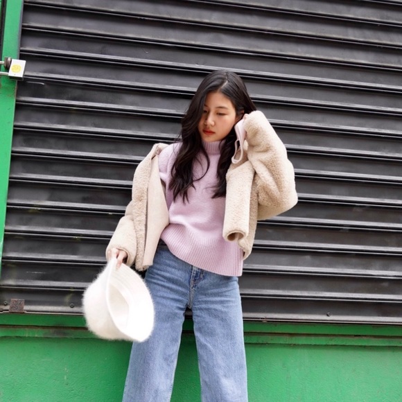 Profile Picture of Pimm Buddhari (@pimmnapat) on Poshmark