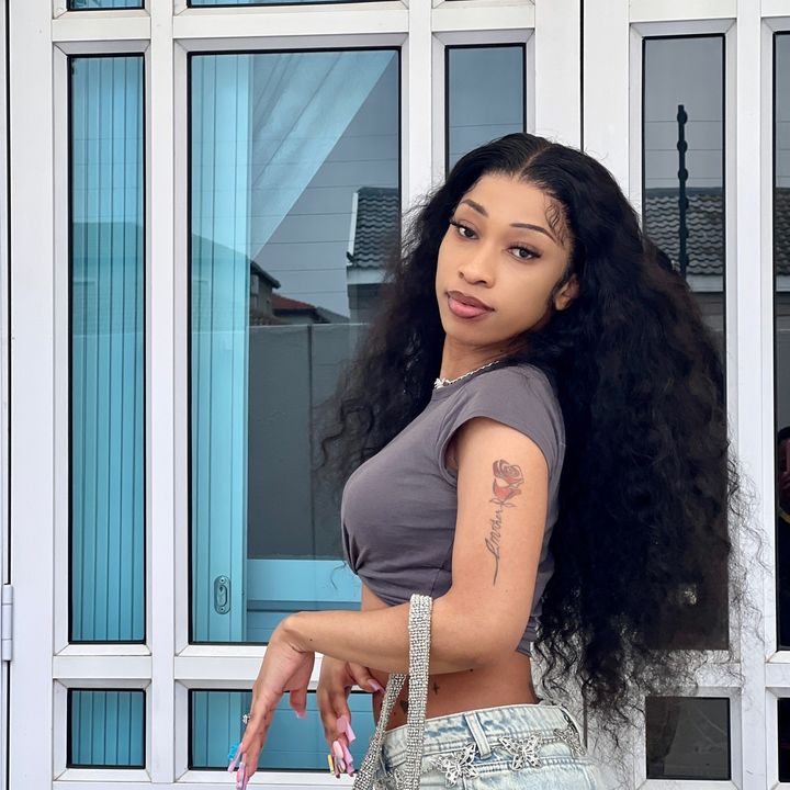 Profile Picture of Candicemolotsi (@candicemolotsi) on Tiktok