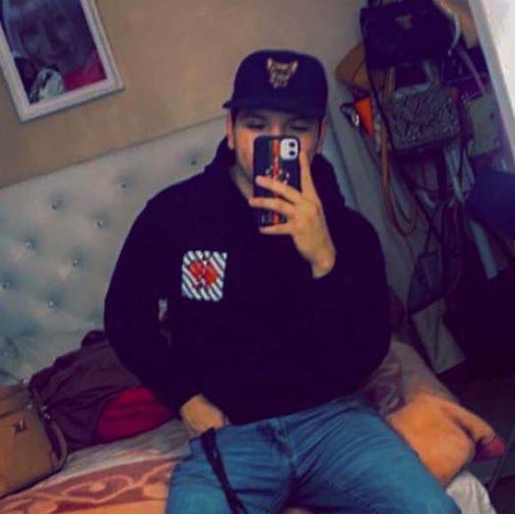 Profile Picture of Jonathan Breceda (@hiphopisdead4) on Poshmark