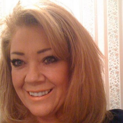 Profile Picture of Vivian Silverstein (@viviansilver) on Twitter