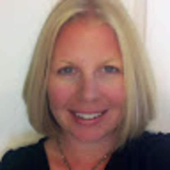 Profile Picture of Trisha Dees (@trishadees) on Poshmark