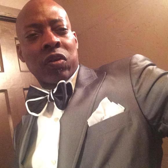 Profile Picture of Barry Reynolds (@barry634) on Poshmark