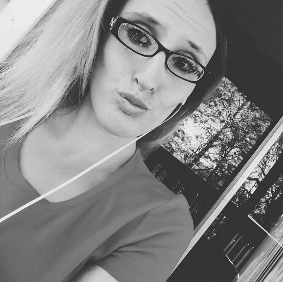 Profile Picture of Kristi Tyger (@littlecutie420_) on Poshmark