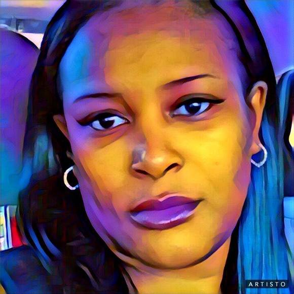Profile Picture of April Dixon (@april38dixon) on Poshmark
