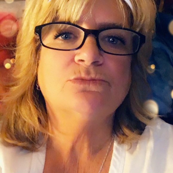 Profile Picture of Debbie Ramsey (@dmr1959) on Poshmark