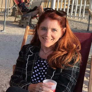 Profile Picture of Mary Larsen (@mary_larsen.art) on Instagram