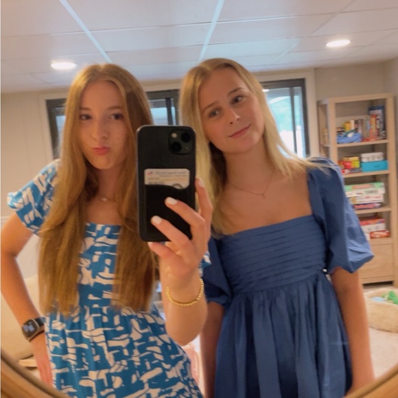 Profile Picture of Avery Keller (@averynkeller) on Poshmark