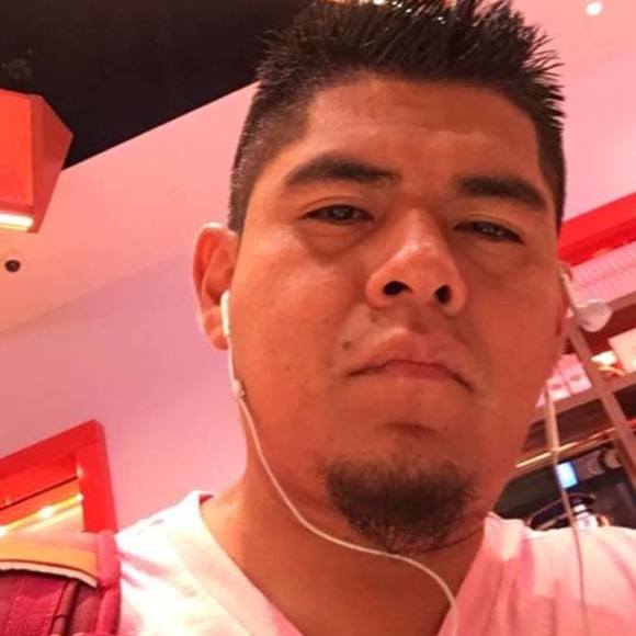 Profile Picture of Daniel Zarate (@crazypuma2) on Poshmark