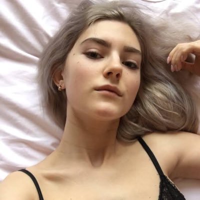 Profile Picture of Eva Elfie (@BreastyEva) on Twitter