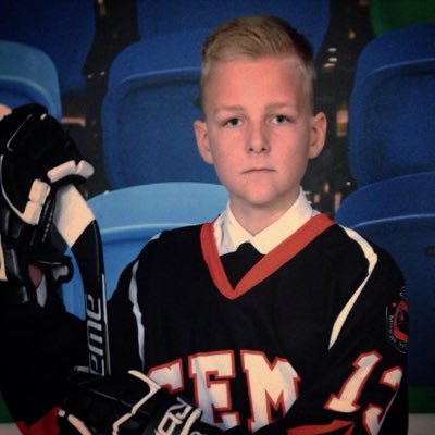 Profile Picture of Zach Gamble (@Attack_On_Zach) on Twitter