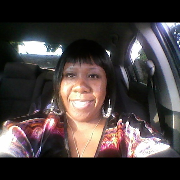 Profile Picture of Yolanda Hatcher (@yrh3976) on Poshmark