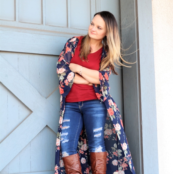 Profile Picture of Sydney Feece (@sydbautista89) on Poshmark