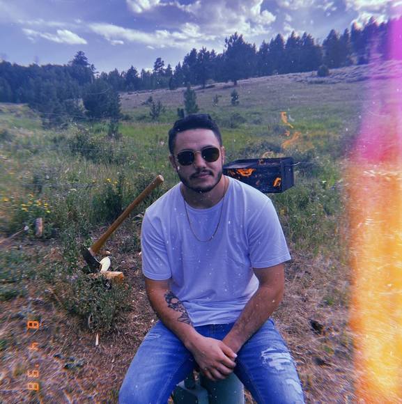 Profile Picture of Aaron Beltran (@aaron_beltran) on Poshmark