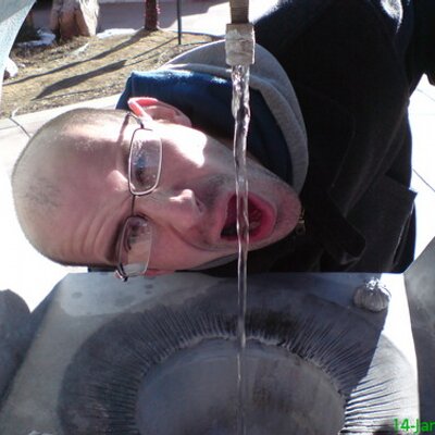 Profile Picture of Stuart Bowles (@chairboyblue) on Twitter