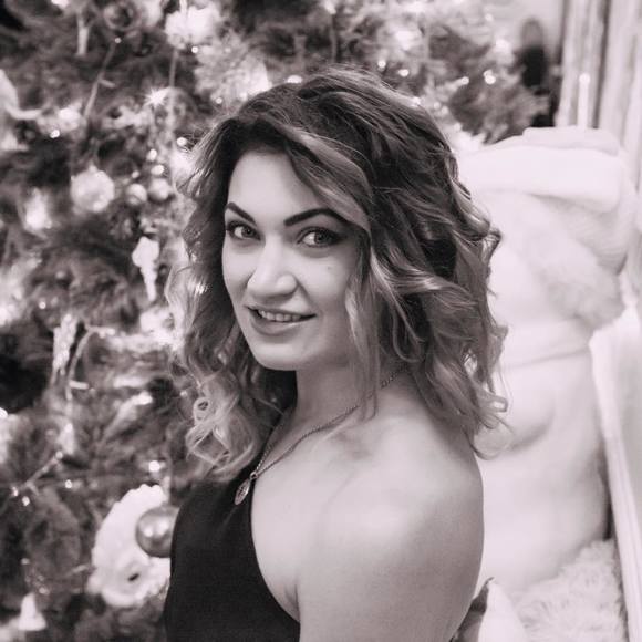 Profile Picture of Tetiana Kolcheva (@tetianaw) on Poshmark