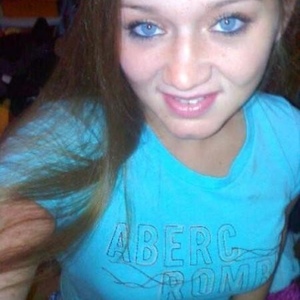 Profile Picture of Hollie Cheech (@holliendadirtymo) on Myspace