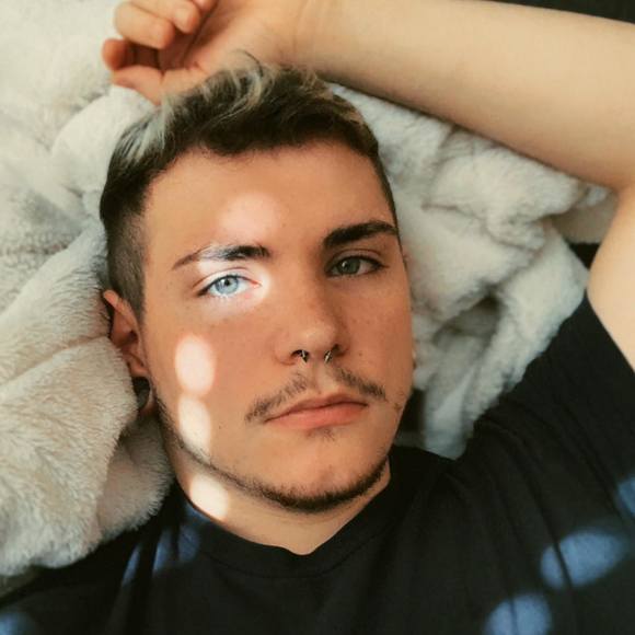 Profile Picture of John Fischer (@fxscher) on Poshmark