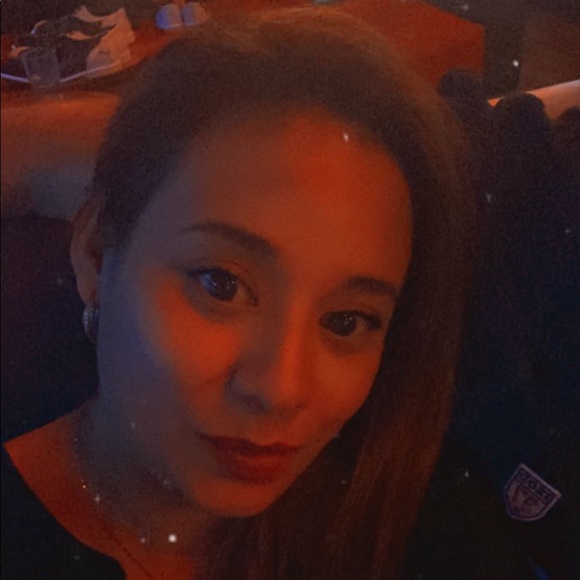 Profile Picture of Patty Curty (@pattycurty) on Poshmark